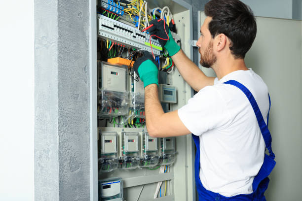 Best Emergency Electrical Repair  in Greensburg, LA